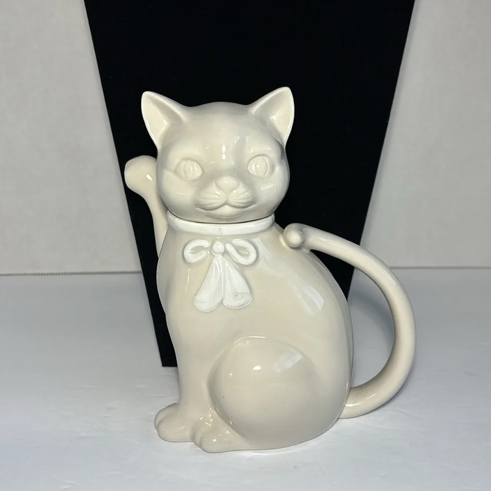 VTG Cat Lidded Teapot By Crowning Touch Collection Japan White 6 5/8” Ceramic - Picture 9 of 10